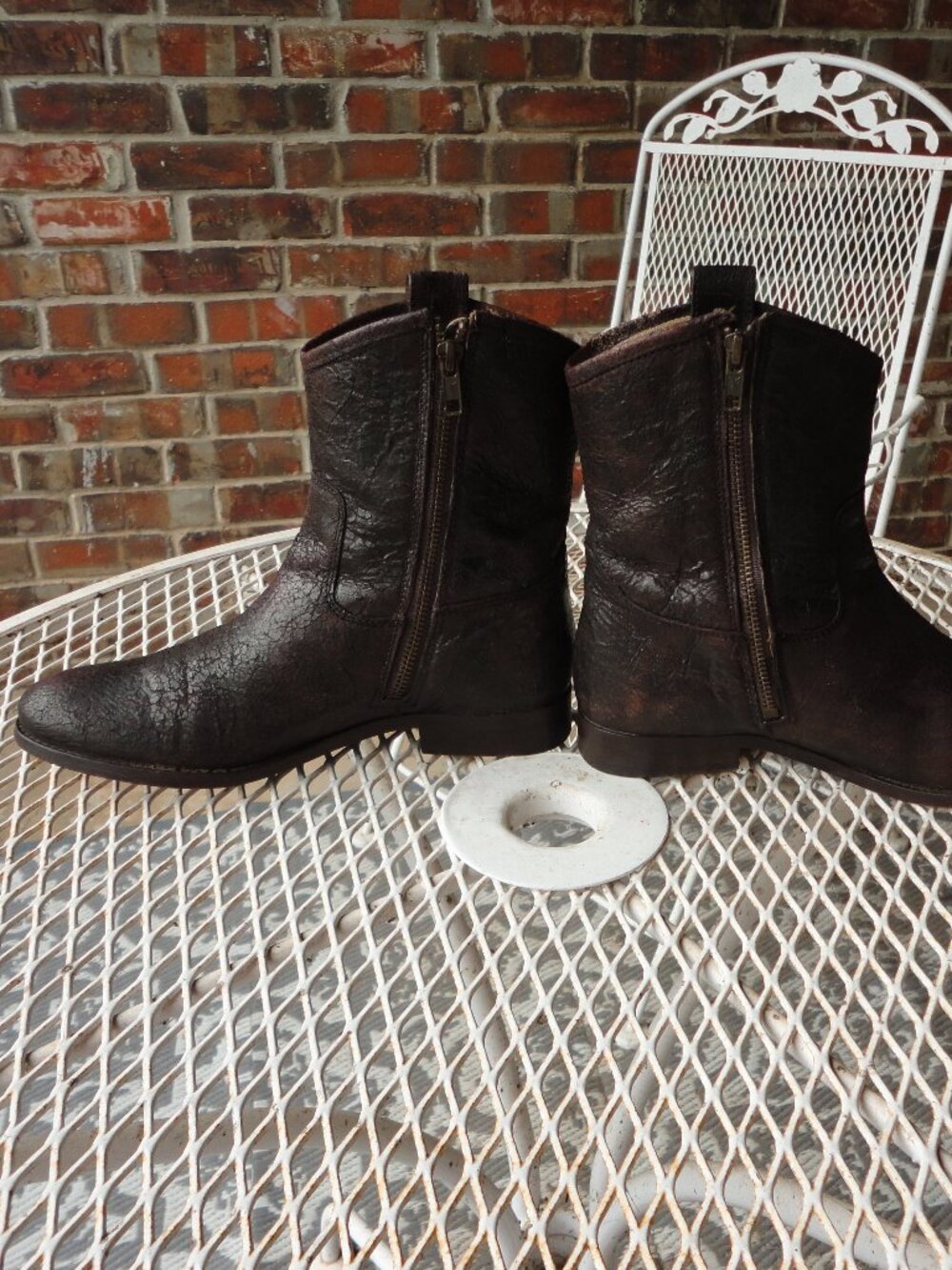 FRYE Brown Leather Distressed Zipper Ankle Boots Size 8B - Picture 2 of 11